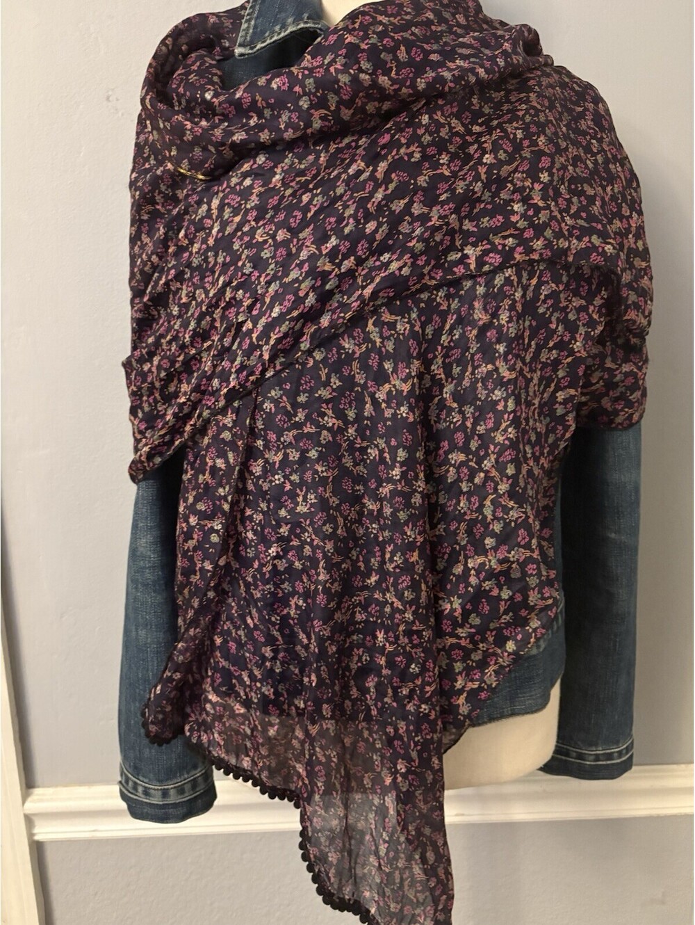 Calico Floral women’s Silk Floral Scarf In Brown 20” X  64” NWT - Picture 5 of 7